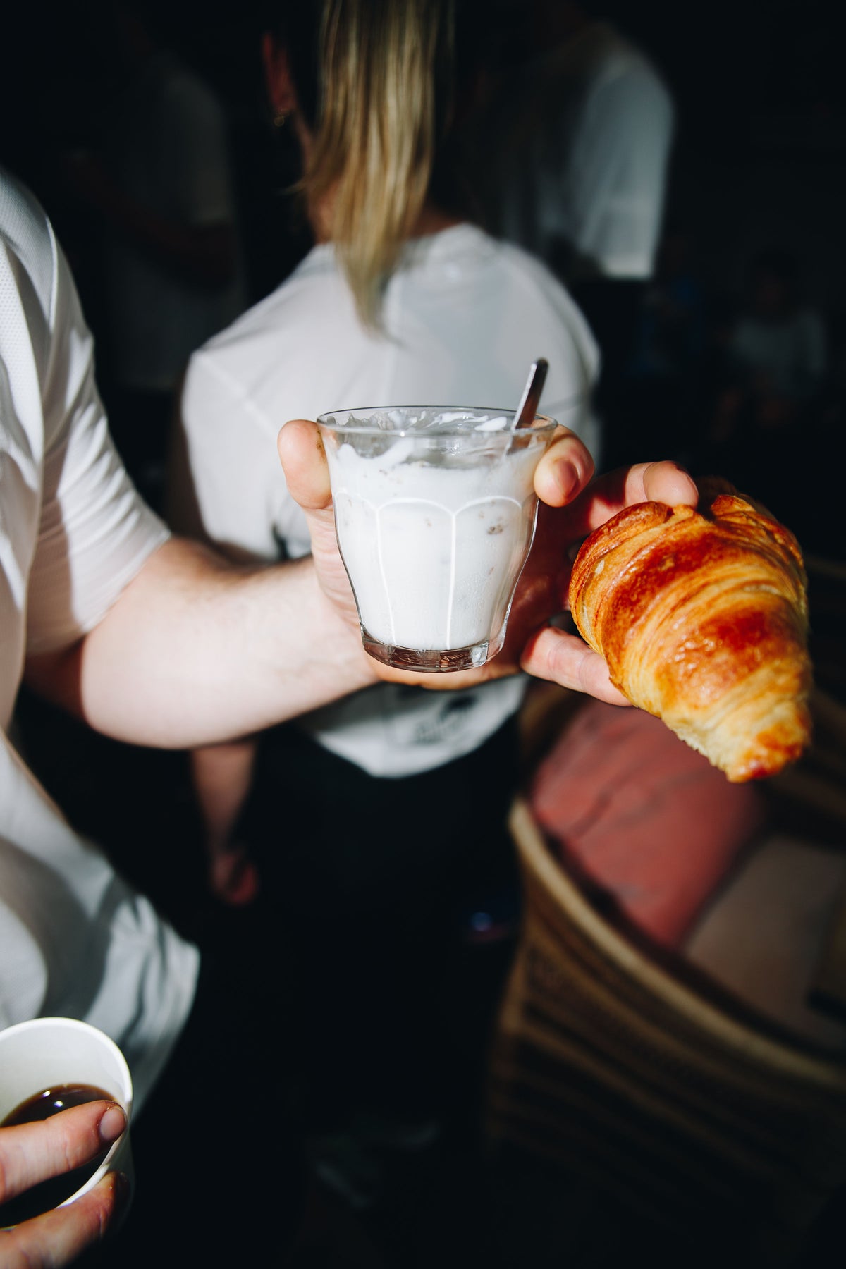 Croissant en ontbijt na New Glory X DailyRun en Salomon